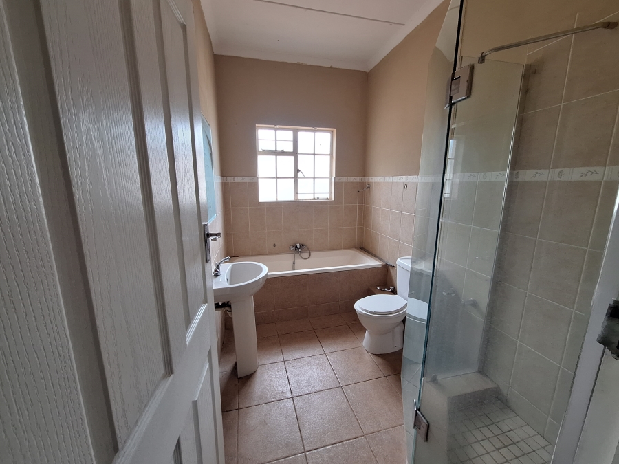 4 Bedroom Property for Sale in Vanes Estate Eastern Cape
